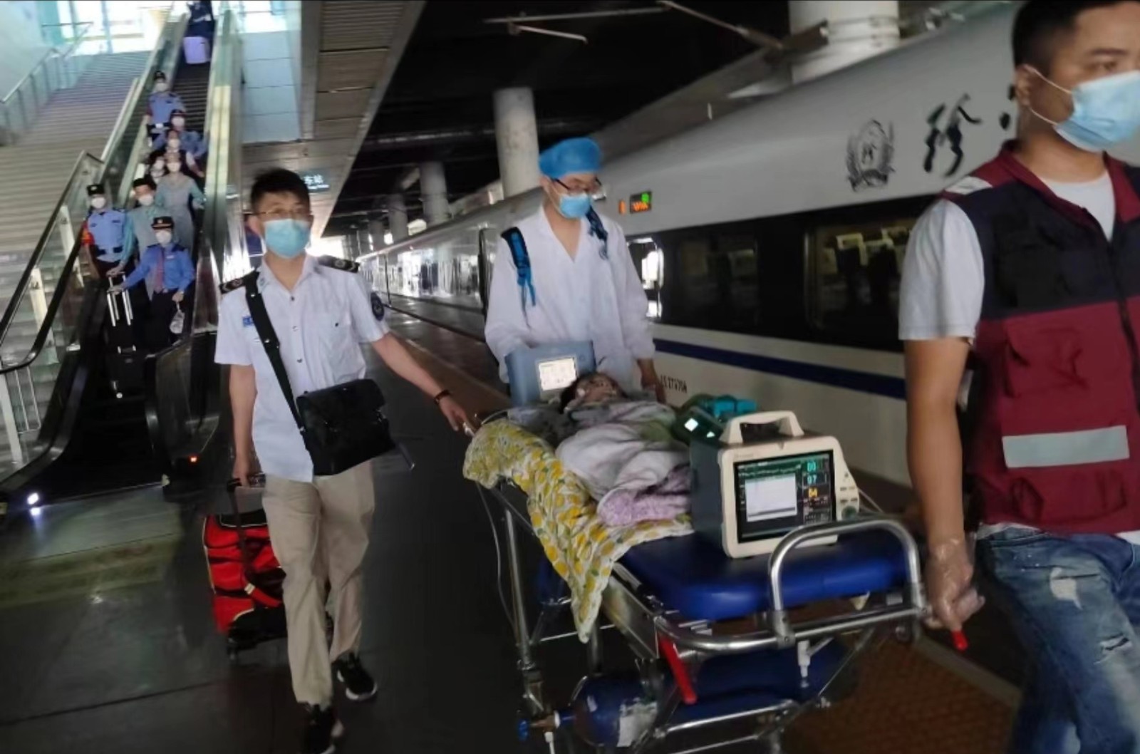 康平县高铁转运公司